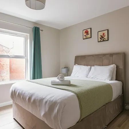 Luxurious 2 Bedroom City Centre Apartment Walking Distance To Everything Sleeps 6 Belfast Exterior photo